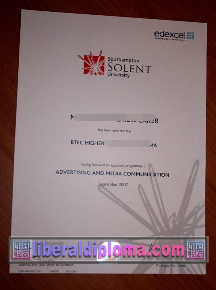 订做南安普顿索兰特大学文凭:如何轻松获得您的理想证书